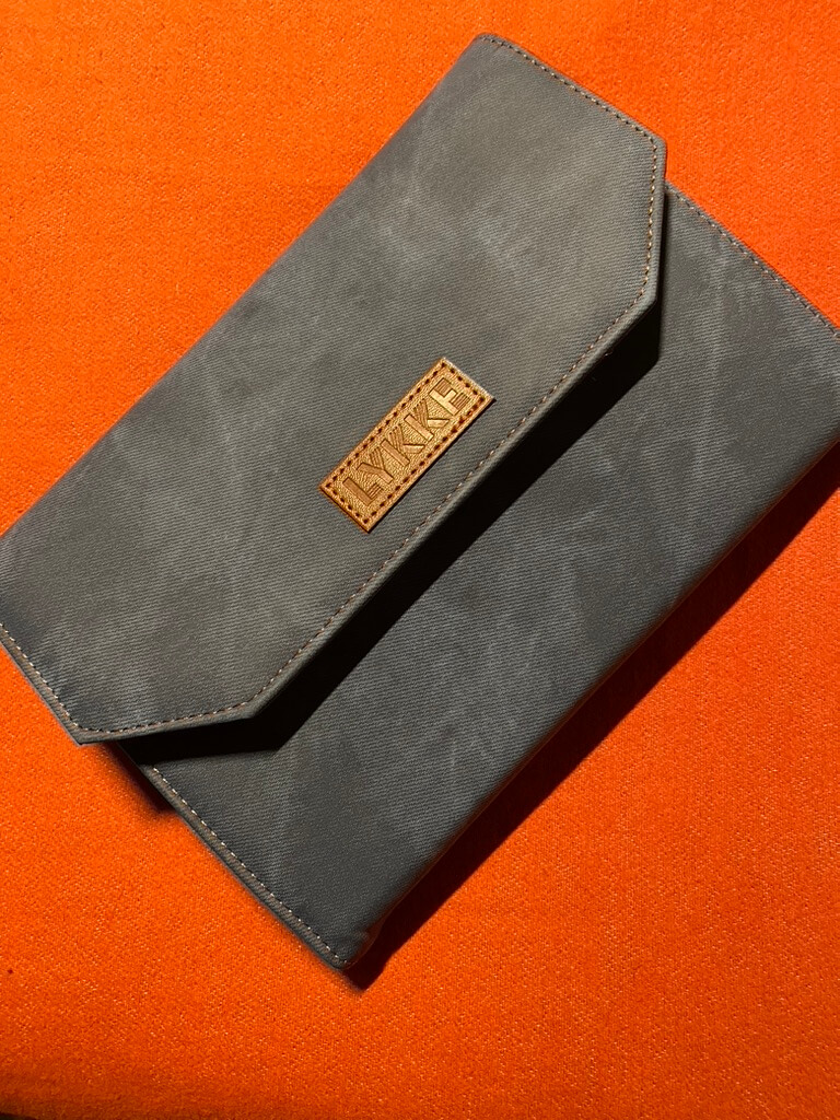 Das Etui für die auswechslebaren Rundstricknadeln von Lykke Das graue Etui für die auswechslebaren Rundstricknadeln von Lykke